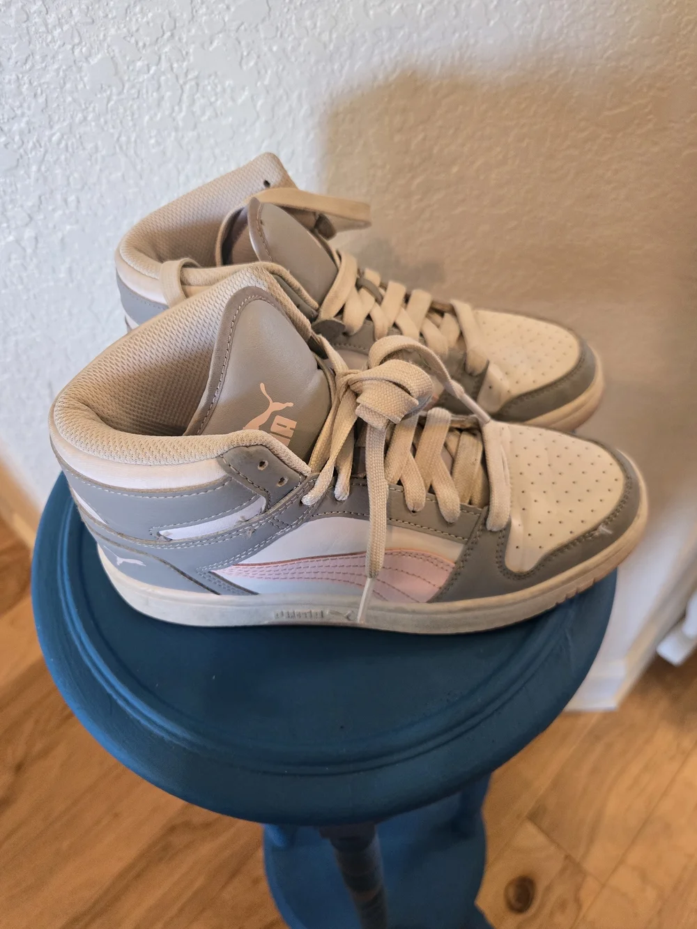 Puma Kids' High-Top Sneakers in Grey and Light Pink